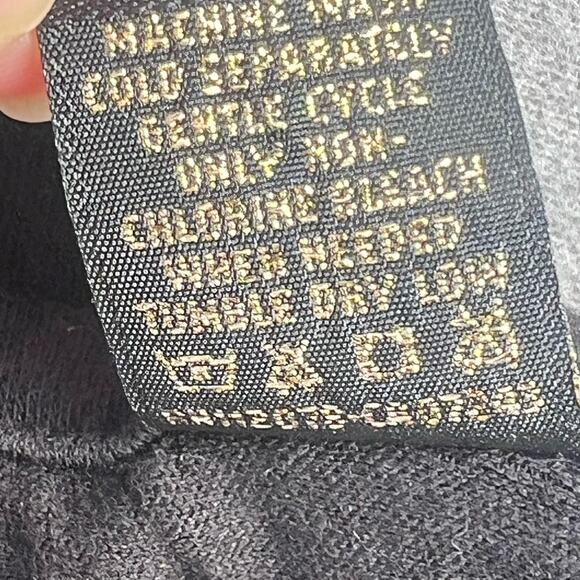 G Unit T-Shirt Embellished Laughing Bank Womens Size Large Gaphic - Picture 9 of 9